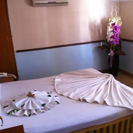 Palace Otel 2*