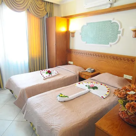 Otel Palace 2*